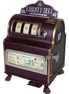name of the first mechanical slot machine